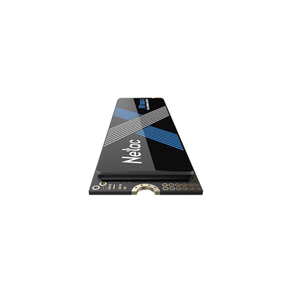 SSD накопитель Netac SSD NV7000-Q 4TB PCIe 4 x4 M.2 2280 NVMe 3D NAND, R/W up to 7100/6200MB/s, TBW2560TB with heat spreader, 5y wty