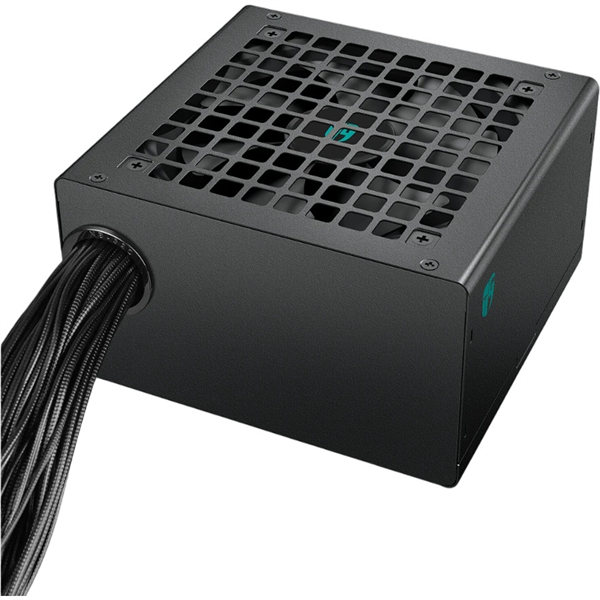 Блок питания Deepcool GAMERSTORM PN750D (ATX 3.1, 750W, PWM 120mm fan, Active PFC, 80+ GOLD, Gen5 PCIe) RET (R-PN750D-FC0B-WGEU-V2)
