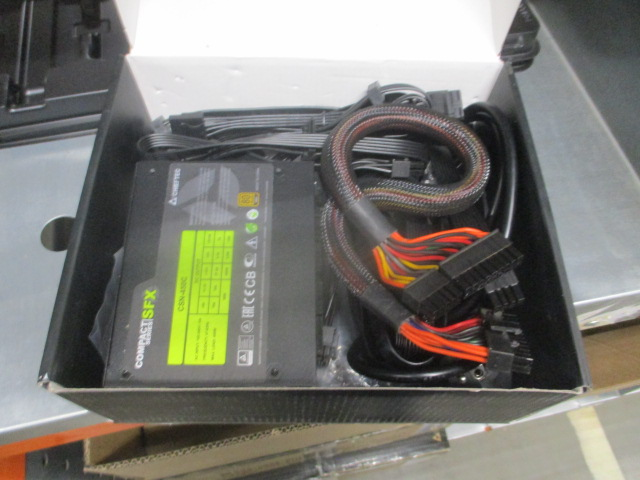 Блок питания Chieftec Compact CSN-450C (ATX 2.3, 450W, SFX, Active PFC, 80mm fan, 80 PLUS GOLD, Full Cable Management) Retail_repair