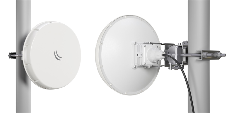 Комплект из двух точек доступа MikroTik Wireless Wire nRAY (Pair of preconfigured nRAYG-60ad devices for 60Ghz link (60GHz antenna, 802.11ad wireless, two core 1.2GHz CPU, 25 (царапины, потертости, следы установки, внешний вид БУ)