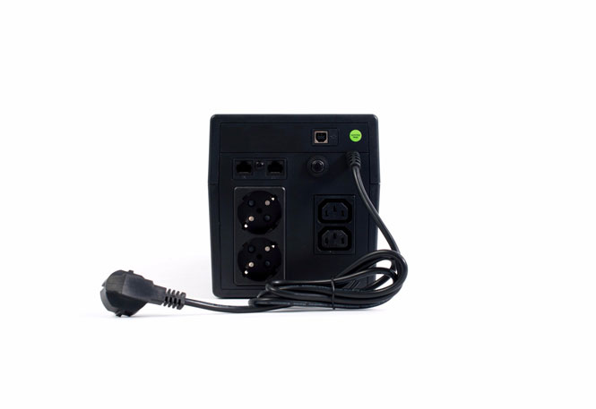 ИБП (456) Бастион SKAT-UPS 1000ВА/600Вт/Line-Interactive/АКБ 7Ачх2/220В/2xC13/3 л.г./МПТ